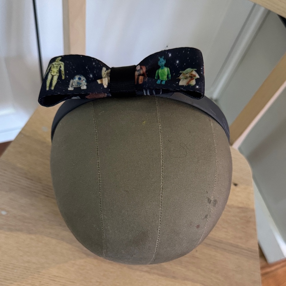 Harvey’s Star Wars Character Headband with Bow